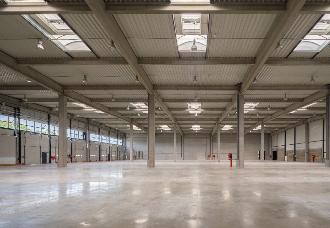 Local d'activité Miribel 9623m² Location local d'activité Miribel Ain OLACT2425417 2